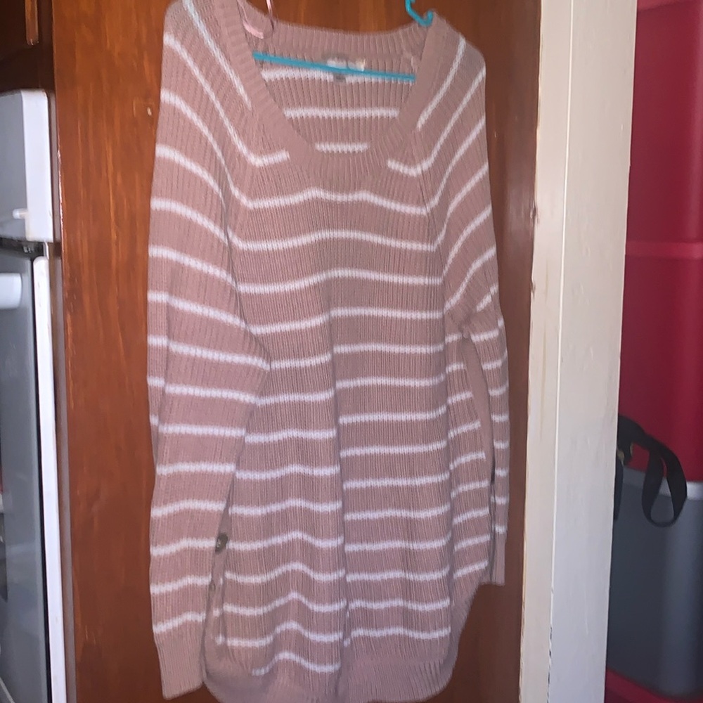 Misia Button on part of side sweater plus size